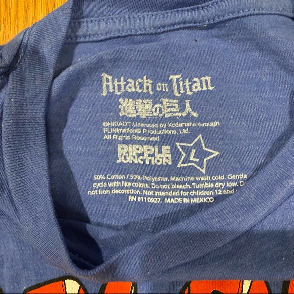 Attack on Titan Tee L/G Colossal - Picture 2 of 3